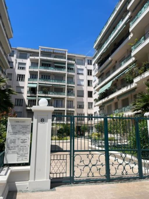 Bel Appartement Au Coeur Du Carre D'Or Massena Nisa Exterior foto